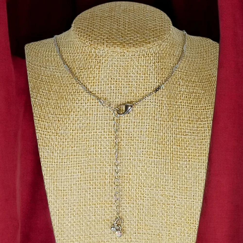 Pearl Solitaire Silver Confetti Necklace Dollette Classy Classic Minimalist MCM